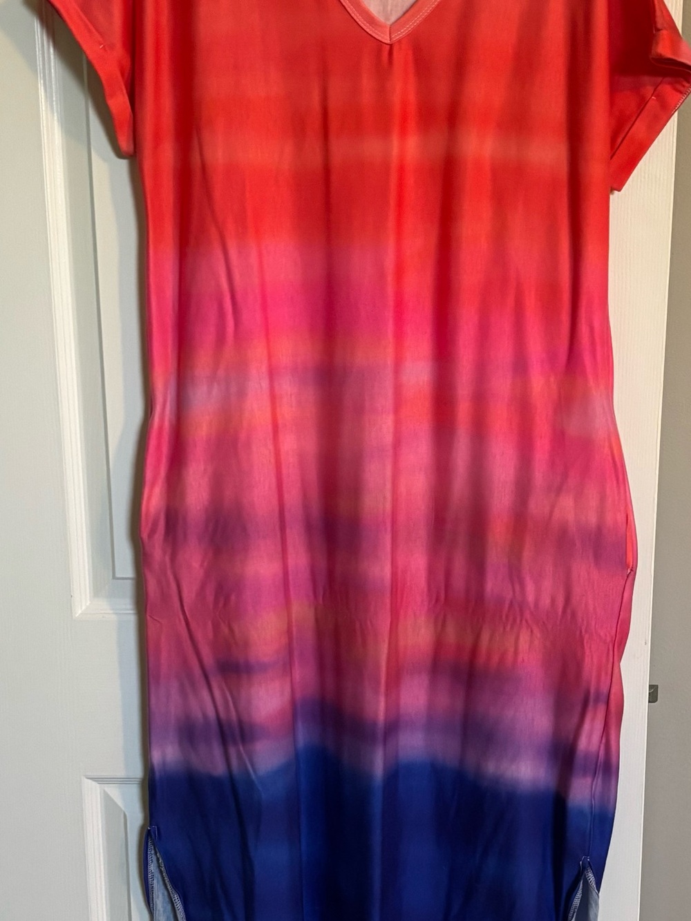 Women's Ombre V-Neck Maxi Dress in Coral to Navy